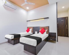 Capital O 80984 Hotel New Krushnakamal (Dhule, India)