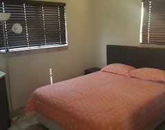 Bed & Breakfast Sunflower Guesthouse (Vanderbijlpark, Sudáfrica)