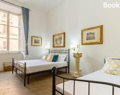 Hotel Otranto - Nice Apartment With Terrace Equipped With All Comforts. Wi-Fi And A/C (Rome, Italy)