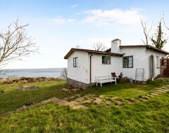 Toàn bộ căn nhà/căn hộ Holiday Home Directly Next To The Sea (Allinge-Gudhjem, Đan Mạch)