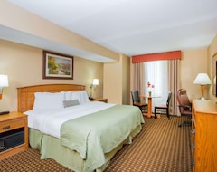 Hotel Ramada By Wyndham Des Moines Tropics Resort & Conference Ctr (Des Moines, USA)