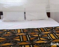 Khách sạn Sita Joyeh Baobab Island Hotel (Busumbala, The Gambia)