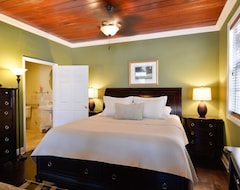 Khách sạn The Palmer Suite (1 King Bed/1 Bath) (ada Room)) (Stuart, Hoa Kỳ)