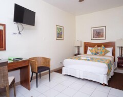 Khách sạn Hotel Hibiscus Lodge (Ocho Rios, Jamaica)