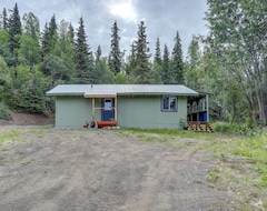 Entire House / Apartment Alaskan Retreat Near Matanuska Glacier & River! (Sutton-Alpine, USA)