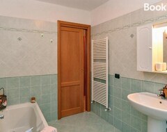 Cijela kuća/apartman Three-bedroom Apartment In Localitaa&apos;bracco (ge) (Moneglia, Italija)