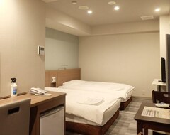 Hotel Itami (Itami, Japan)