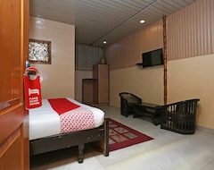 OYO 7147 Hotel Madhur Regency (Meerut, Hindistan)