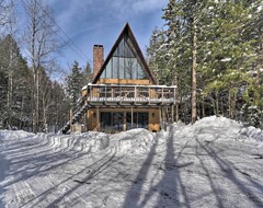 Hele huset/lejligheden New! Cozy A-frame W/ Pool Table: 8 Mi To Mt. Snow! (Wilmington, USA)