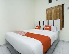 Hotel Penginapan Anggrek Syariah 2 (Probolinggo, Indonezija)