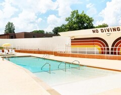 Entire House / Apartment The Dive Motel & Swim Club (Nashville, USA)