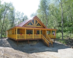 Toàn bộ căn nhà/căn hộ Gorgeous Log Cabin With Huge Wraparound Porch (Sutton-Alpine, Hoa Kỳ)