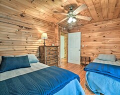 Casa/apartamento entero New! Group-friendly Cabin On Kentucky Lake! (Springville, EE. UU.)