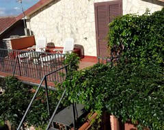 Toàn bộ căn nhà/căn hộ The Court Terrace (Free Wifi) (Trivigliano, Ý)