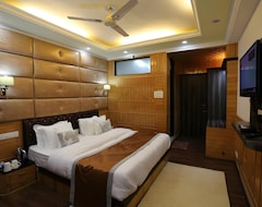 HOTEL MILAD (Srinagar, India)
