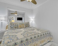 Hele huset/lejligheden Ocean Views Of Dolphins Nearby, Walk To Beach, Heated Pool Access (Tybee Island, USA)