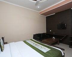 Khách sạn Capital O 1299 Hotel Mukut Regency (Ghaziabad, Ấn Độ)