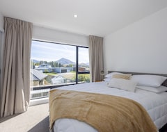 Căn hộ có phục vụ Alpine Junction Townhouse Apartments, Lodge & Hotel (Wanaka, New Zealand)