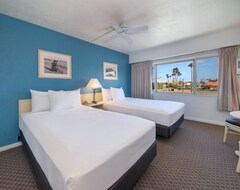 Hotel Hawaiian Dream Vacation! Seaside Setting, Short Drive To Kanaha Beach Park! (Kahului, USA)