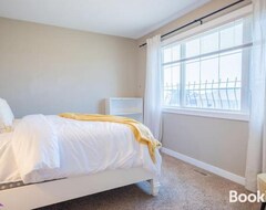 Cijela kuća/apartman Lux Haven, Sleeps 8, Ac, Balcony, Close To Yql (Lethbridge, Kanada)