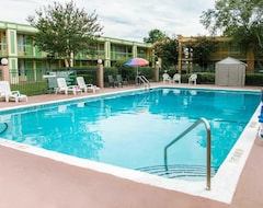 Otel Econo Lodge Savannah/I-95 (Savannah, ABD)