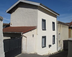 Toàn bộ căn nhà/căn hộ Maison De Village (Moras-en-Valloire, Pháp)