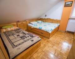 Toàn bộ căn nhà/căn hộ Luxury Apartment Ana With Hot Tub (Ivančna Gorica, Slovenia)