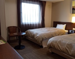 Khách sạn Hotel Route-Inn Dai-Ni Kameyama Inter (Kameyama, Nhật Bản)