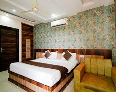 Hotel The Olive Greens (Noida, India)