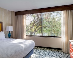 Hotelli Embassy Suites by Hilton Dallas Love Field (Dallas, Amerikan Yhdysvallat)