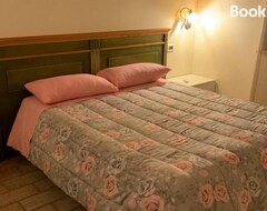 Bed & Breakfast Concaverdeclub (Borghi, Ý)