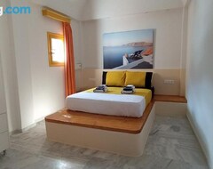 Koko talo/asunto Chariot Apartments Santorini (Kamari, Kreikka)