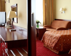 Khách sạn Hotel Lidia Spa & Wellness (Darlowo, Ba Lan)