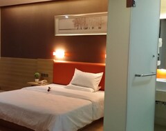 Hotel 7Days Premium Wanda Square (Luoyang, Kina)