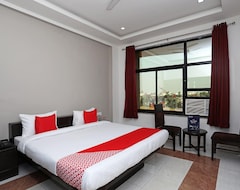 Khách sạn OYO 10967 Dhola Maru Resort (Kota, Ấn Độ)
