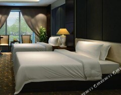 Hotel Weiyuan River International (Pu'er, China)