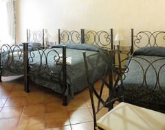 Koko talo/asunto Room Rental In Cartiera (Alessandria della Rocca, Italia)