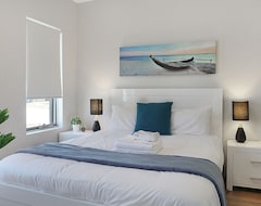 Hele huset/lejligheden Luxury House 10 Min From Beach Wifi+netflix Sleep 9 (Perth, Australien)
