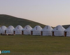 Khách sạn Yurt Camp Saru-bulun (Naryn, Kyrgyzstan)