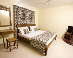 Hotel Crescent Hospitality Chennai (Chennai, India)