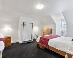 Khách sạn Grosvenor Court Apartments (Hobart, Úc)