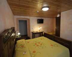 Hotel Col Du Mont (Arvier, Italy)