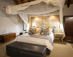 Hotelli Elephant Plains Game Lodge (Sabi Sand Game Reserve, Etelä-Afrikka)