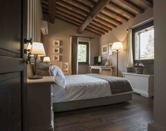 Hele huset/lejligheden Bright and spacious apartment in an ancient tower (Camerino, Italien)