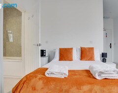 Pansion Homesly Guest Rooms, Comfortable En-suite Guest Rooms with Free Parking and Self Check-in (Berwick-upon-Tweed, Ujedinjeno Kraljevstvo)