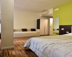 Bed & Breakfast Up & Down Rooms (Matera, Italija)