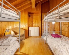 Entire House / Apartment Brand New 5 Bedroom Ski Chalet In Portes Du Soleil, Sleeps Up To 12, Free Wifi (Morzine, France)
