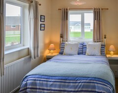 Koko talo/asunto 3 Bedroom Accommodation In Bacton (Bacton, Iso-Britannia)