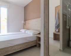 Magnificent Duplex Apartment With Hotel Services - 6 People - (Bormes-les-Mimosas, France)