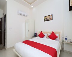 Khách sạn OYO 13406 Hotel Golden Leaf (Bareilly, Ấn Độ)